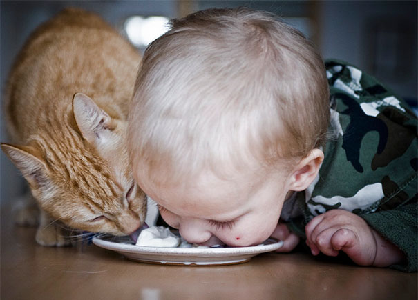 kids-with-cats-20__605